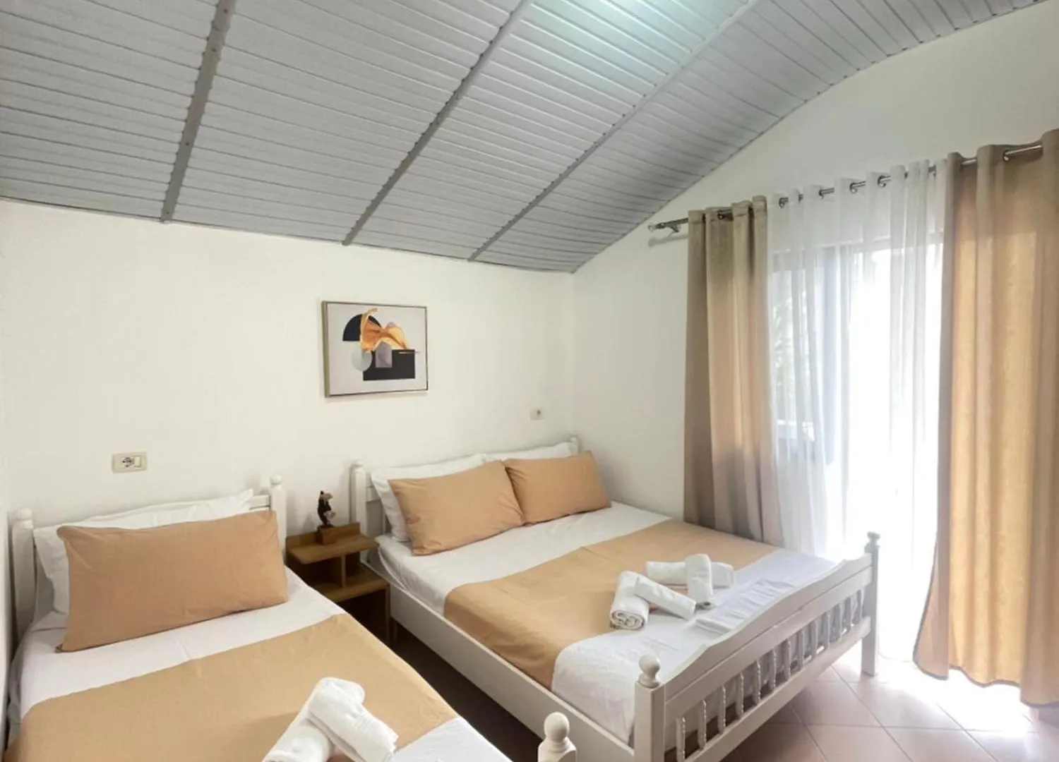 Vogue Rooms Golem  Aparthotel