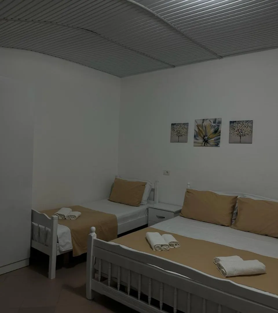 Vogue Rooms 格勒姆 0*,  阿尔巴尼亚