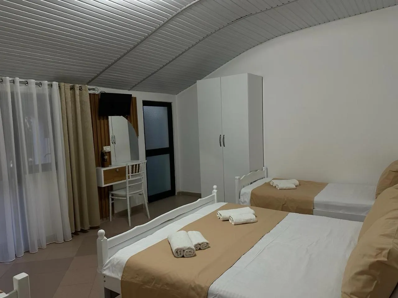 Aparthotel Vogue Rooms Golem